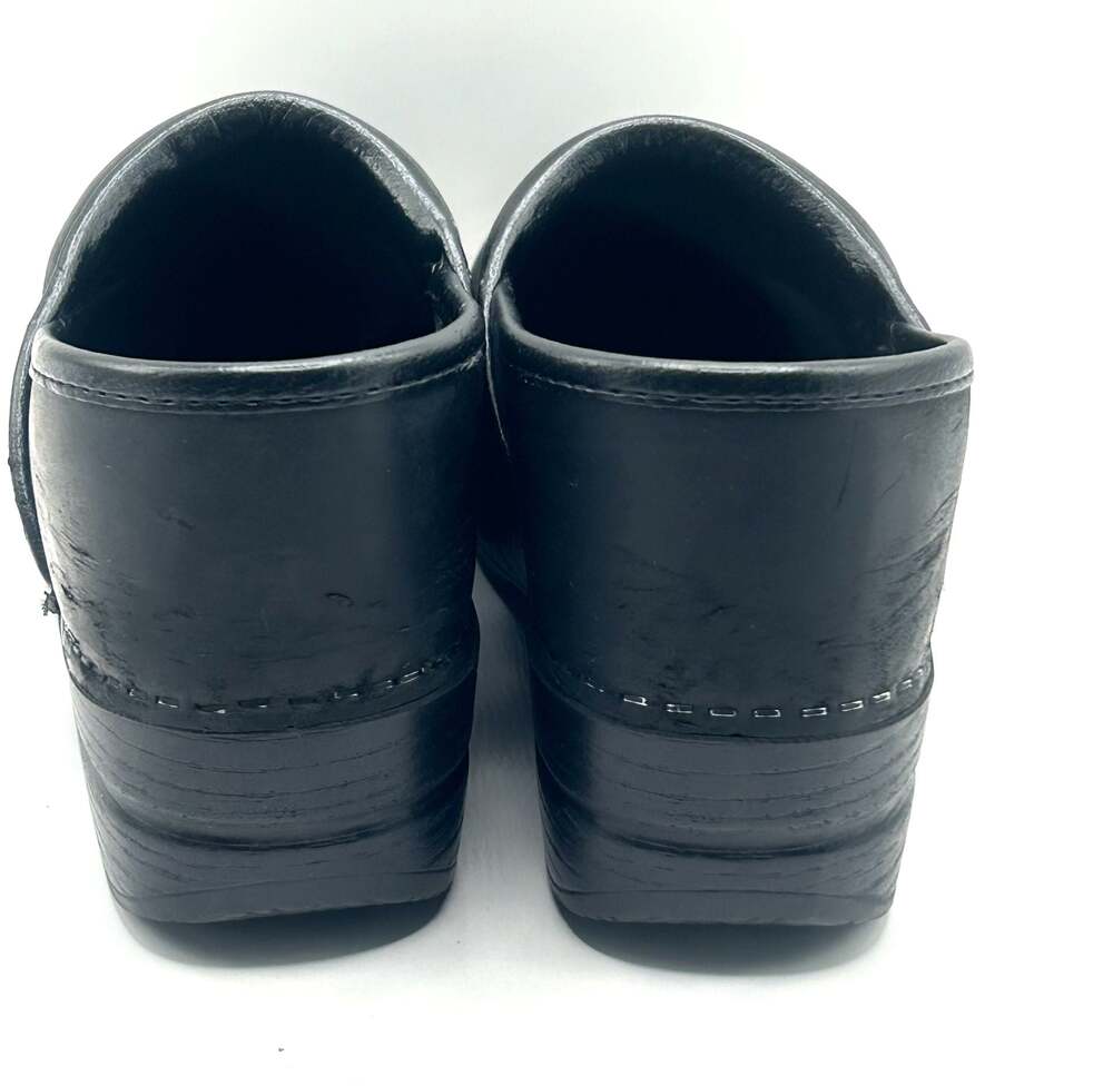 Dansko Women's Professional XP 2.0 Black Leather Nursing Clogs - Picture 3 of 6